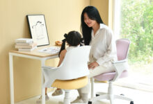 퍼백 랜고 PB-300 어린이 초등학생 책상 공부 의자 높낮이조절 발받침포함